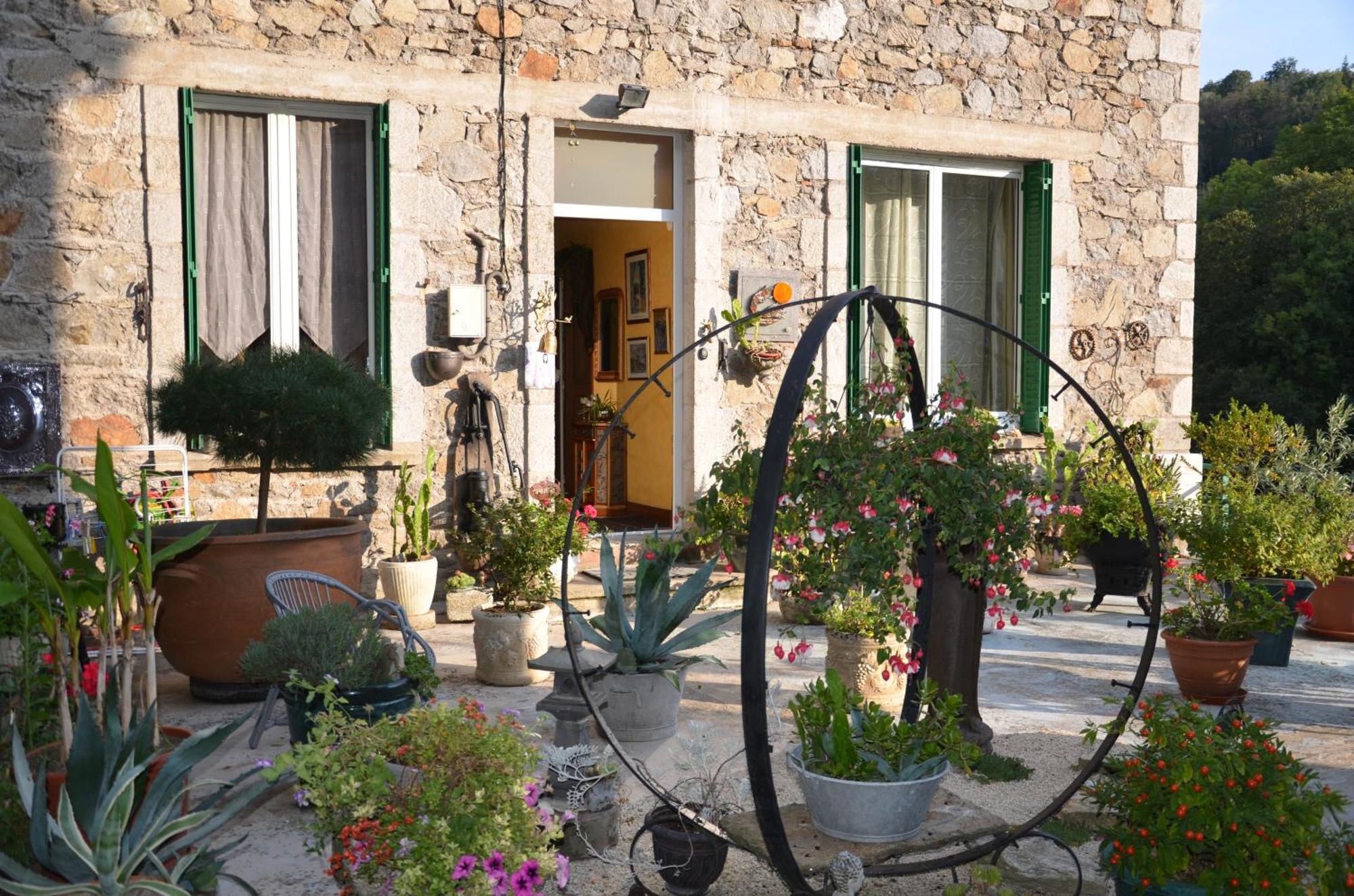 Chambre Bounty, B&B, Cuisine Privee, Lit Queen Size, Terrasse, Parking, Garage Olliergues Eksteriør billede