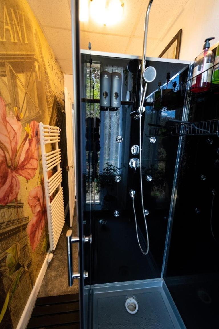 Chambre Bounty, B&B, Cuisine Privee, Lit Queen Size, Terrasse, Parking, Garage Olliergues Eksteriør billede
